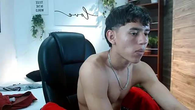 Ryan_grayx live XXX chat