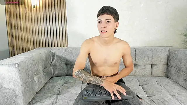 Gian_Rossi's Live XXX Chat