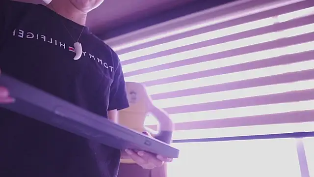 tommy_blue 现场XXX聊天