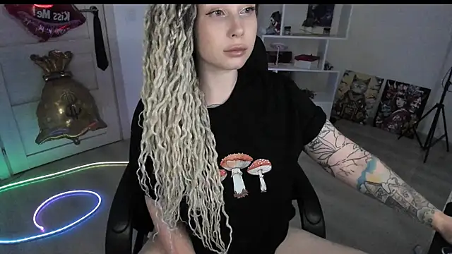 HoneySallyMoore's Live XXX Chat