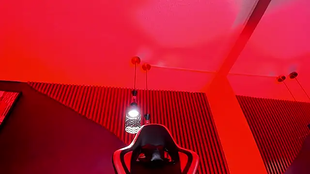 Boss_Domiinator Chat XXX in diretta