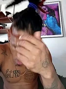 TheRealMrDLlong webkamerás műsora