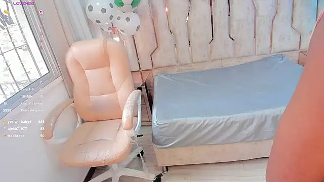 ari_monet – Naživo XXX chat