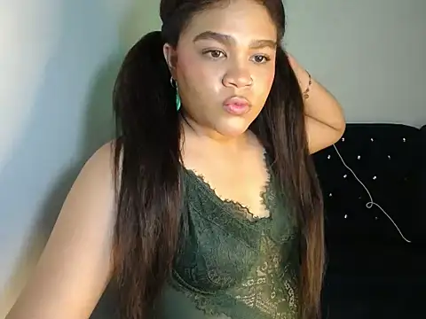 issabella2002's Live XXX Chat