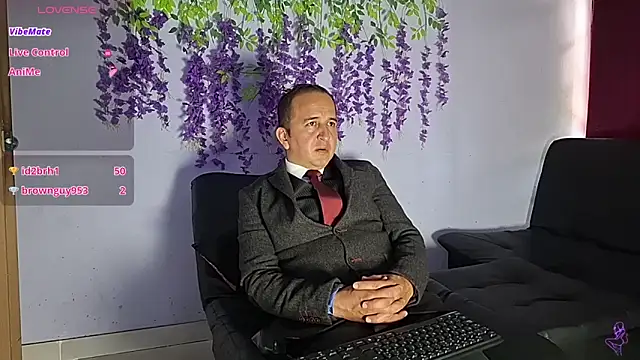 GreisyAndHazzan's Live XXX Chat