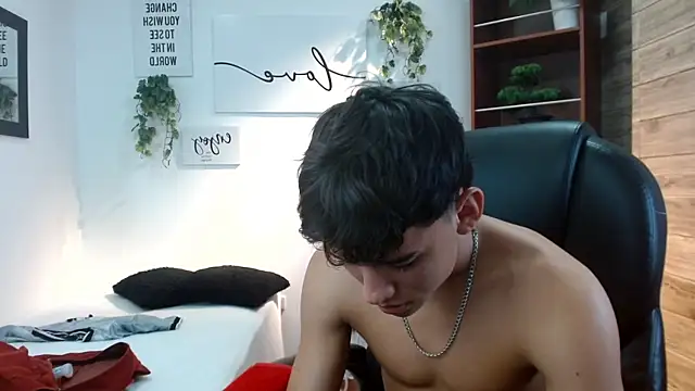 Ryan_grayx – Naživo XXX chat