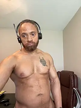 Fathero1time Live XXX-Chat