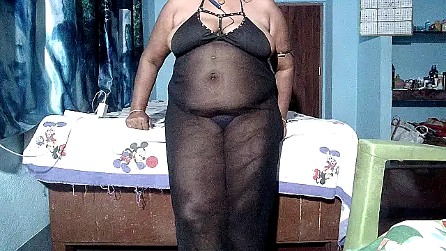 Sonia9119 Adlı Modelin Canlı XXX Sohbeti