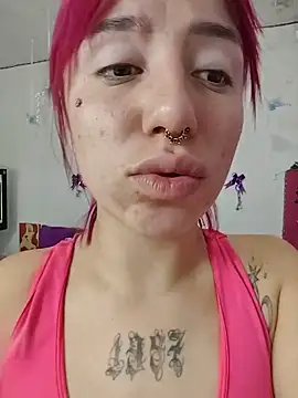 Kitty_Melodi Adlı Modelin Canlı XXX Sohbeti