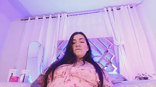 KathiaJenner live XXX chat