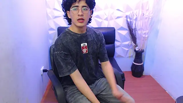 Chat XXX ao vivo de Elliot_23