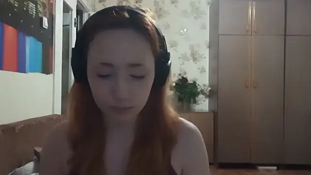 YaniraHeneisen's Live XXX Chat