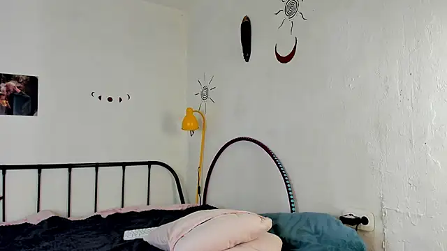 LiyaFly Chat XXX live