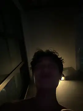 YourBadboy718のライブXXXチャット