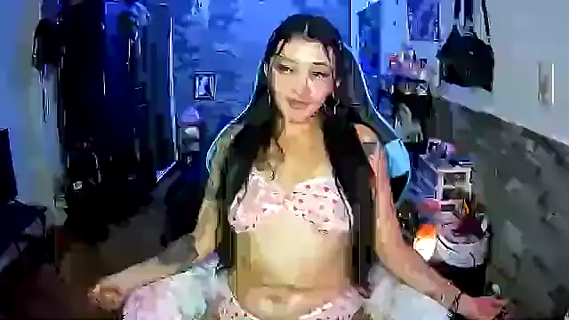 AngelaQueen_ élő XXX-chatje