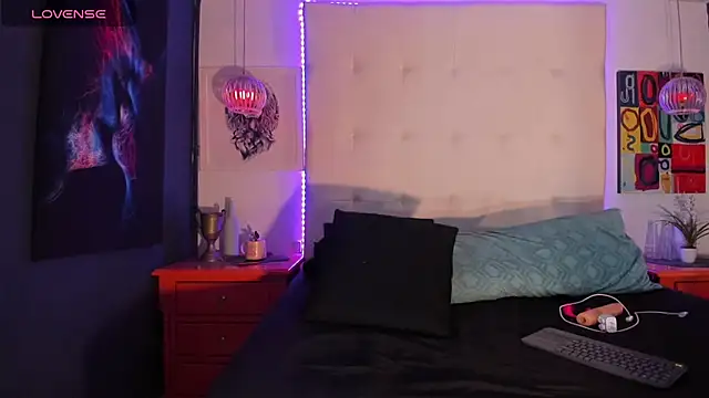 Chatroom XXX en direct de mxli_divine_