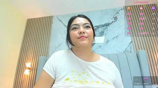 MAGIEVANS1 Adlı Modelin Canlı XXX Sohbeti