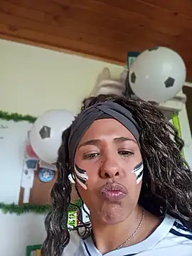 Ivon_C élő XXX-chatje