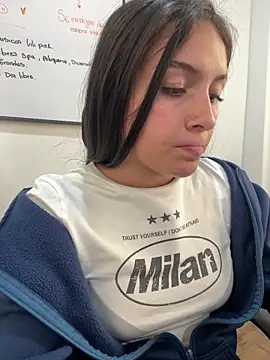 Chat +18 de Alyha_cortes_ ao vivo