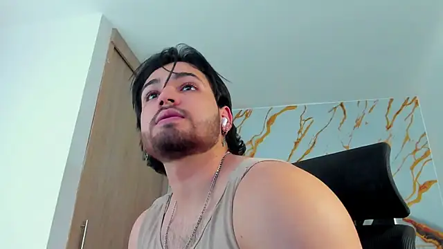 ElianKeiser Adlı Modelin Canlı XXX Sohbeti