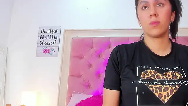 Chatroom XXX en direct de LiliGreyy