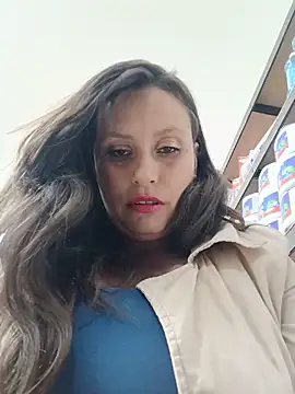 LIA--23 Live XXX-Chat
