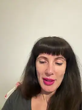 Chat XXX en directo de LadyLuxLover