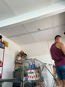 Paul22cm-'s Live XXX Chat