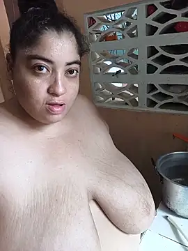 noha_keanu's Webcam Show