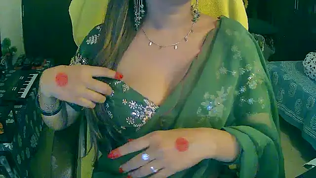 دردشة Cute-Tara الجنسية المباشرة