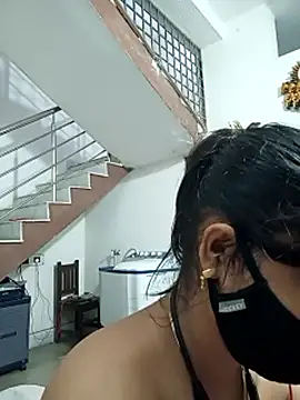Chat +18 de ZOYA-STRIP ao vivo