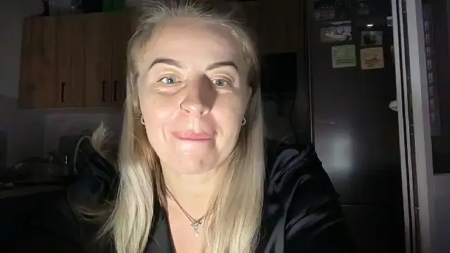Lisorine Chat XXX live