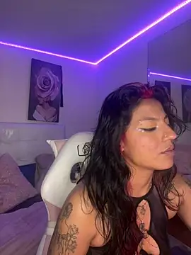 Chat +18 de SamathaMay ao vivo