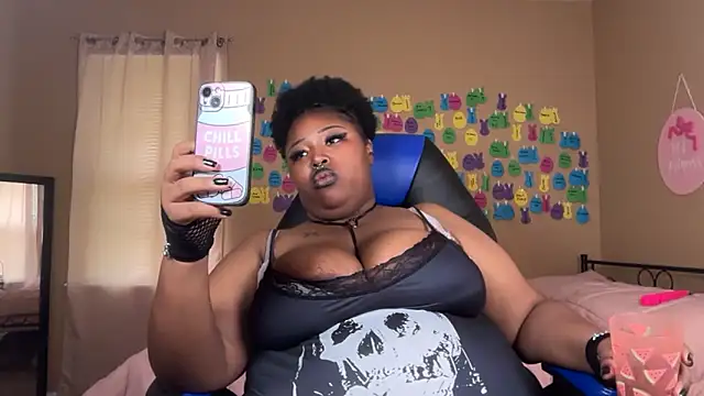 Chocolatebunnyxx96 – Naživo XXX chat