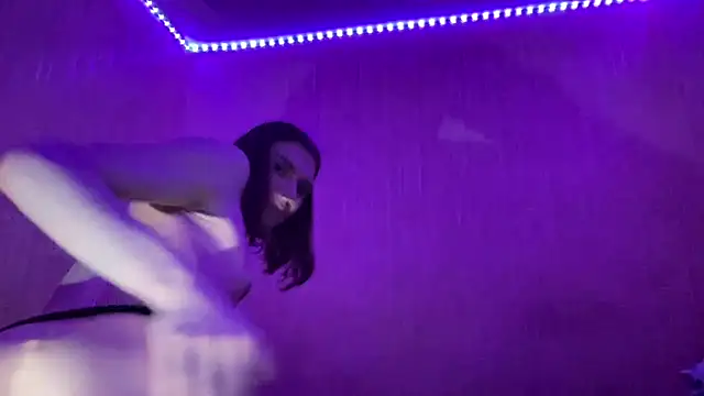nyrelvia's Live XXX Chat