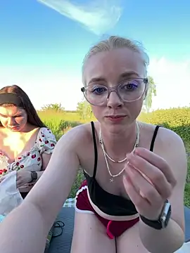 LinaLeana's Webcam Show