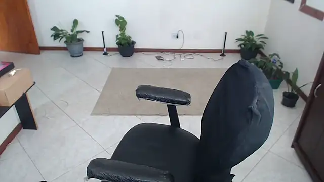Živý XXX chat charlottezoe15