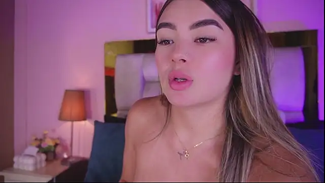 emmy_r Live XXX-Chat