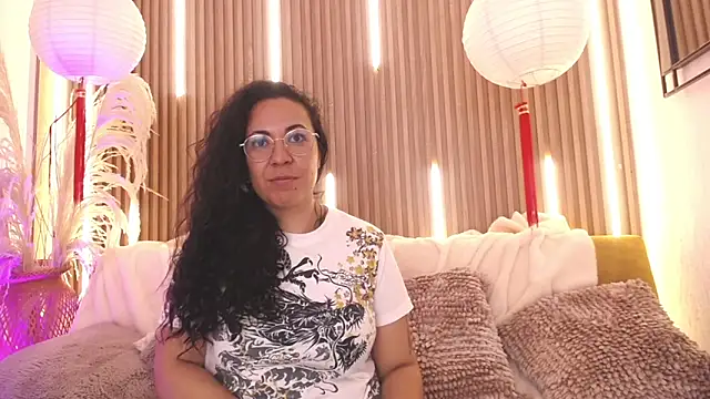 Velvet_Curly 现场XXX聊天