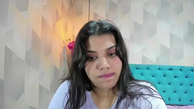 Chat +18 de LindaBreeS ao vivo