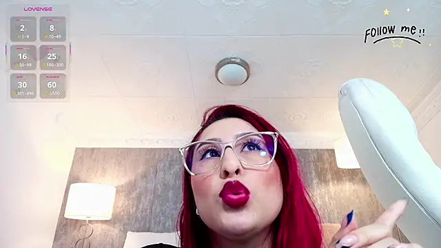 צ'אט XXX בשידור חי של aria_li