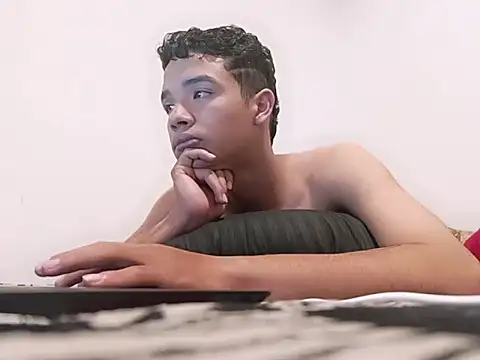 Weedballshotbaby's Live XXX Chat