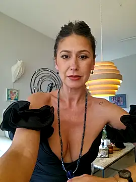 CelynaRoss Chat XXX live