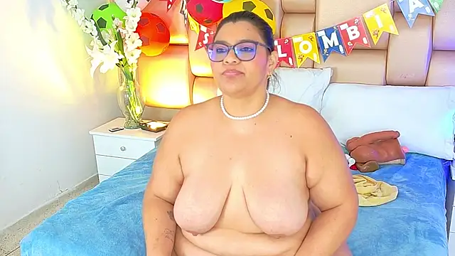 SelennaCooper Chat XXX live