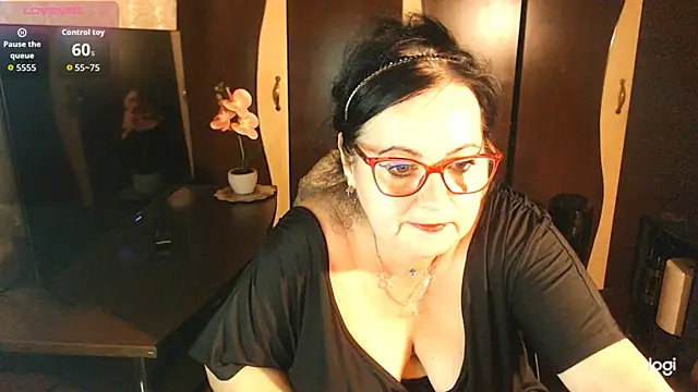 Živý XXX chat exiMIlf