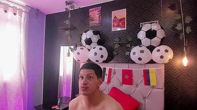 Tony_Zackk Chat XXX in diretta