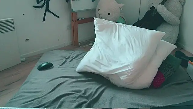 CeriseLapine XXX чат на живо