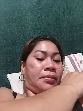 SweetChubbyMommy_02's Live XXX Chat