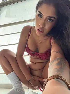 MystiqueXXX's Live XXX Chat