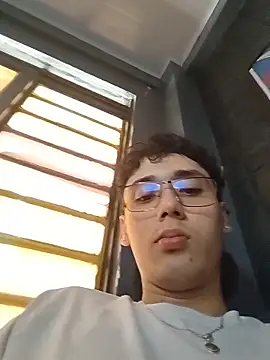 צ'אט XXX בשידור חי של SrJacobs